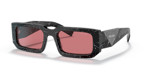 05W06O - Abstract Black/White with Red Lenses