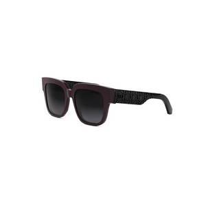 35A1 - Shiny Bordeaux with Gradient Smoke Lenses